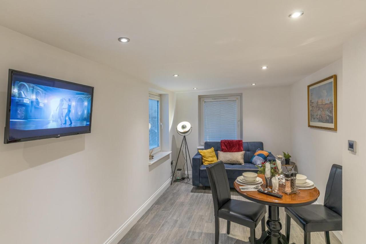 Luxury Hollywood Getaway In The Heart Of The City Brighton Екстер'єр фото